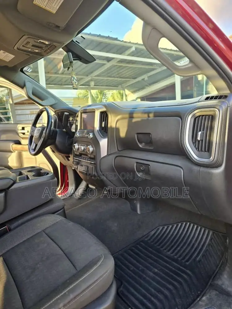 GMC Sierra 2019 Pink