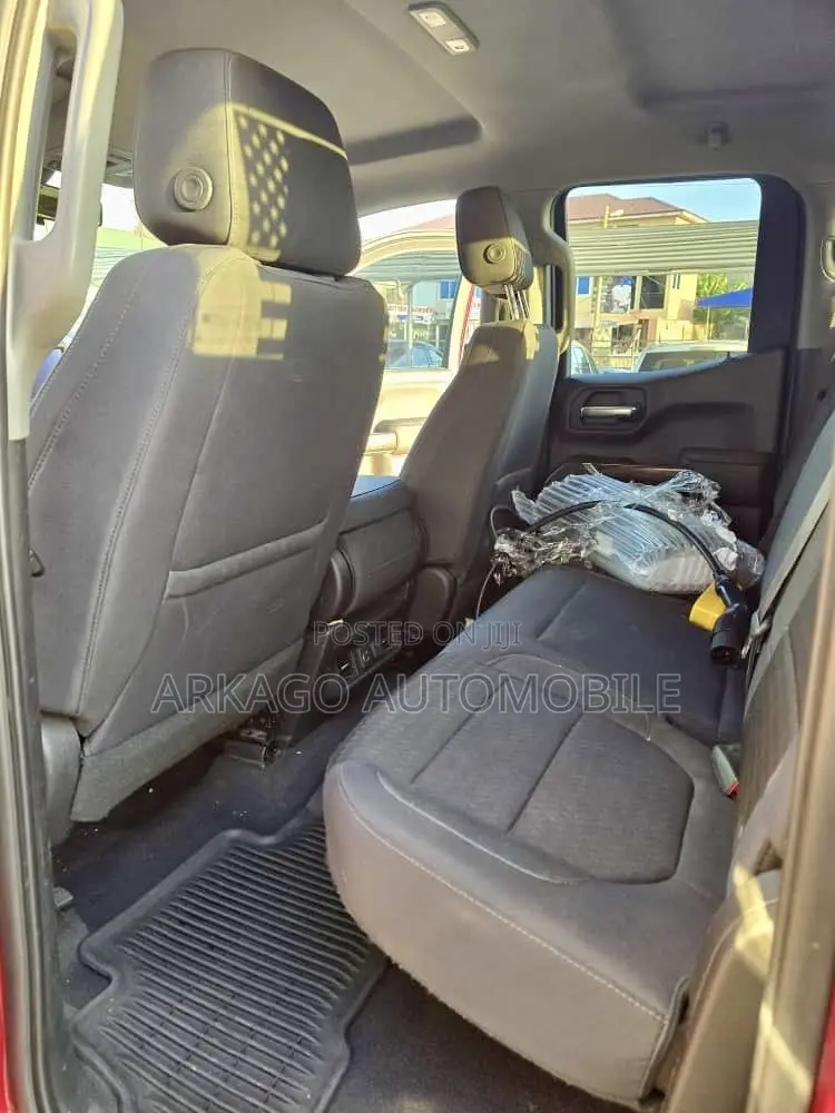 GMC Sierra 2019 Pink