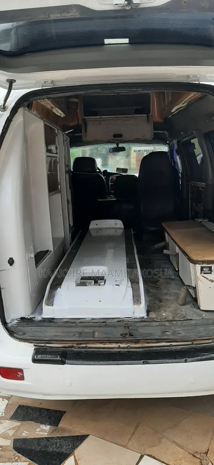 Hyundai H-100 2004 White