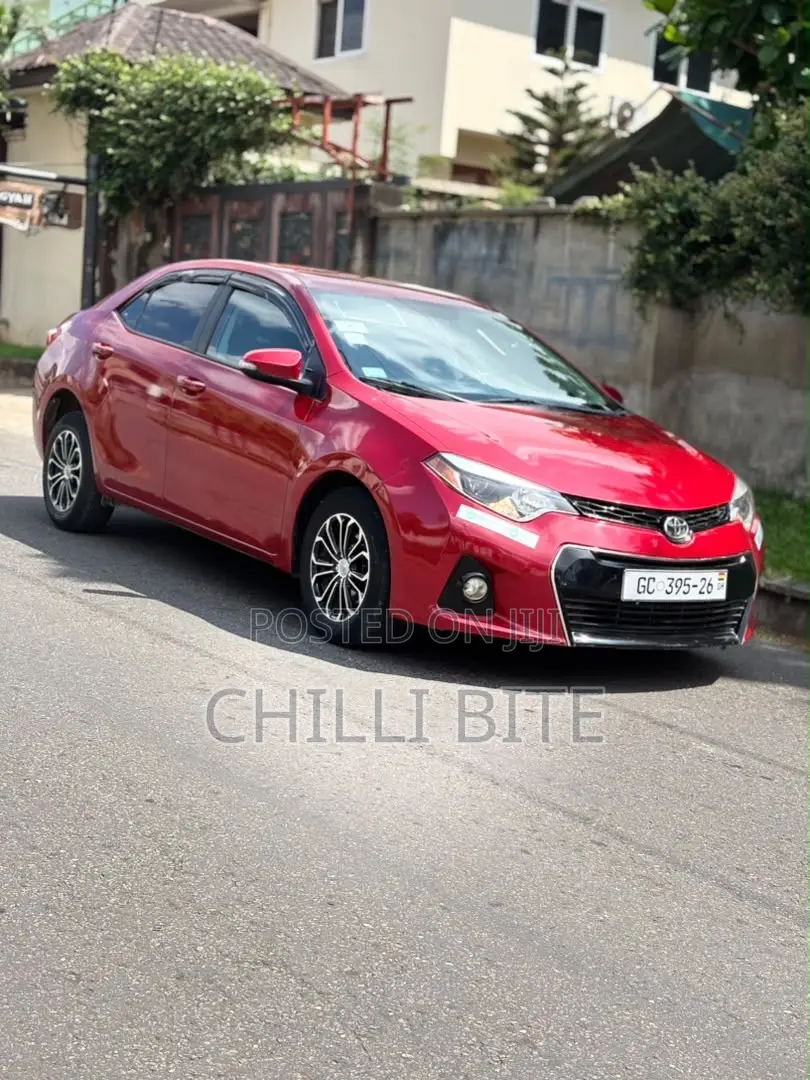 Toyota Corolla S 4dr Sedan (1.8L 4cyl CVT) 2016 Red