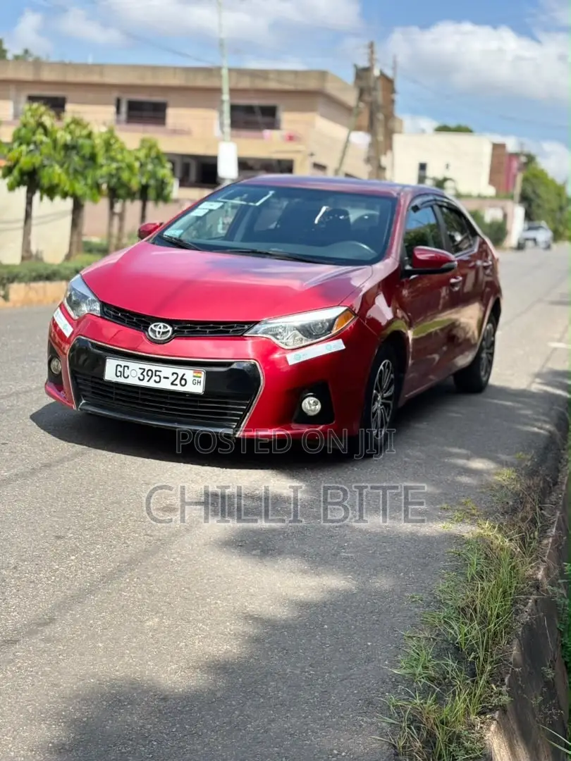 Toyota Corolla S 4dr Sedan (1.8L 4cyl CVT) 2016 Red