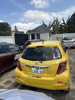 Toyota Vitz 1.5 FWD 3dr 2012 Yellow