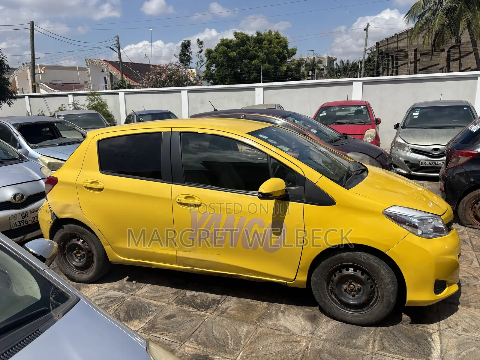 Toyota Vitz 1.5 FWD 3dr 2012 Yellow