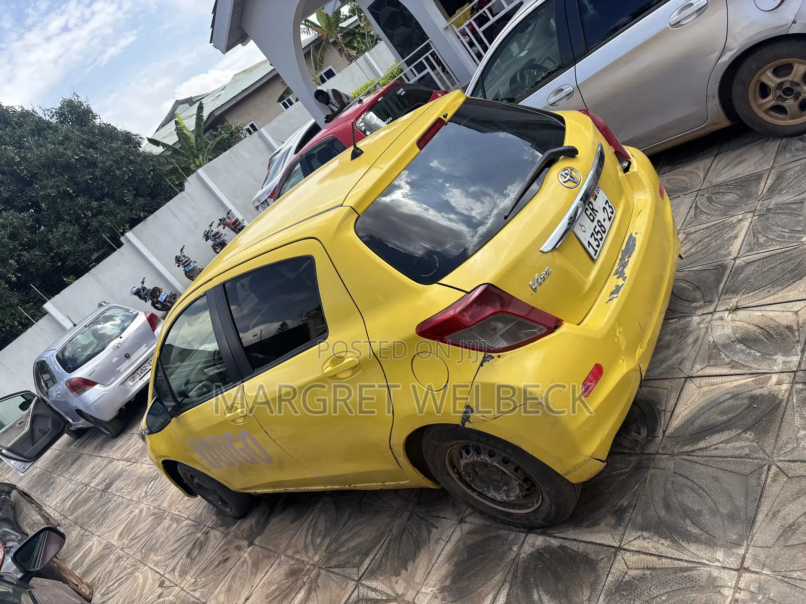 Toyota Vitz 1.5 FWD 3dr 2012 Yellow