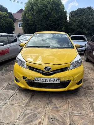 Toyota Vitz 1.5 FWD 3dr 2012 Yellow