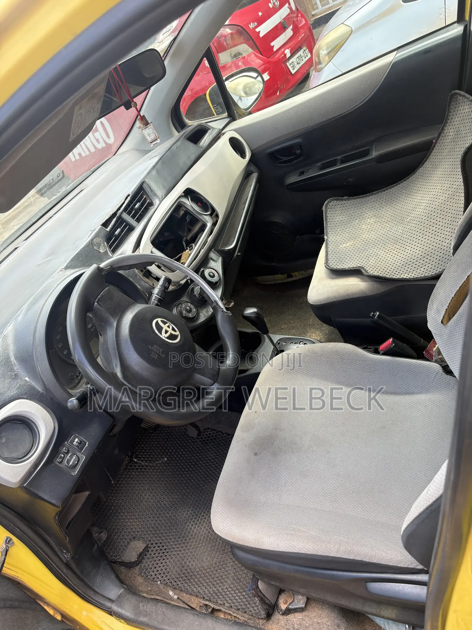 Toyota Vitz 1.5 FWD 3dr 2012 Yellow
