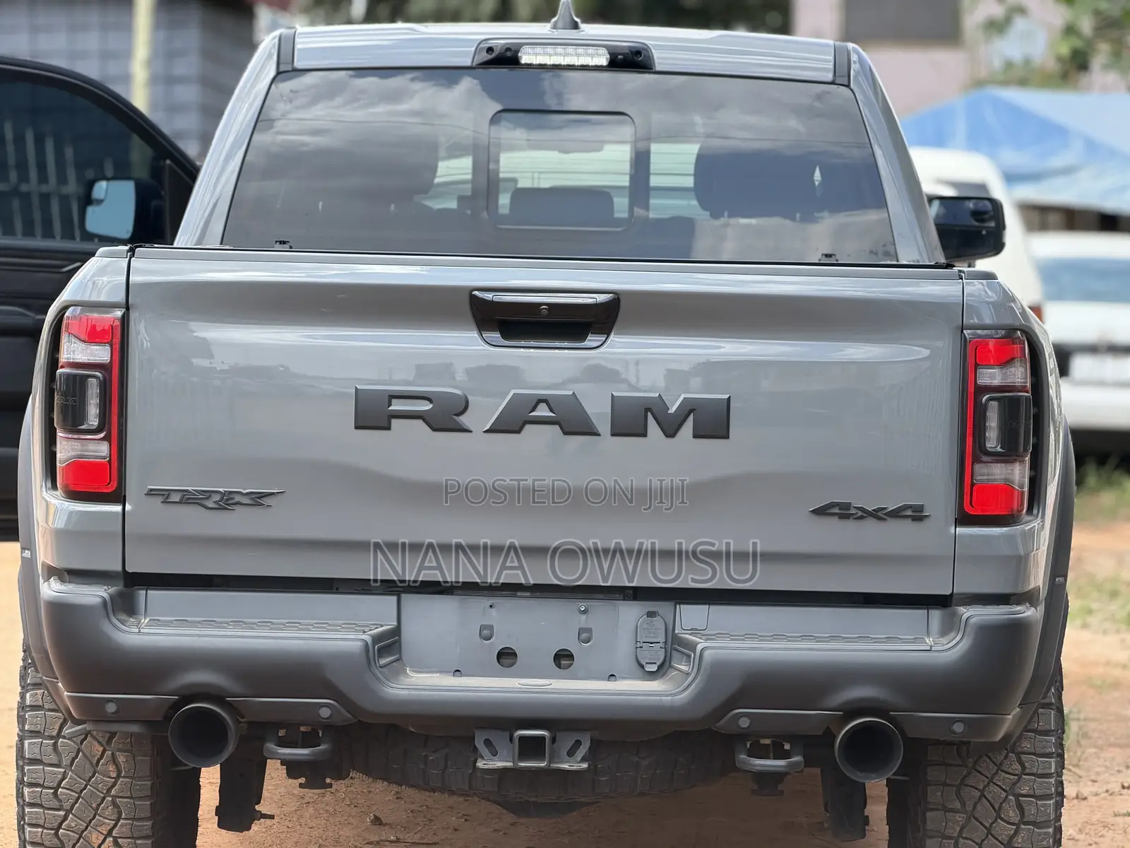RAM 1500 Classic Tradesman Crew Cab 4WD 6.3 ft SB 2023 Gray