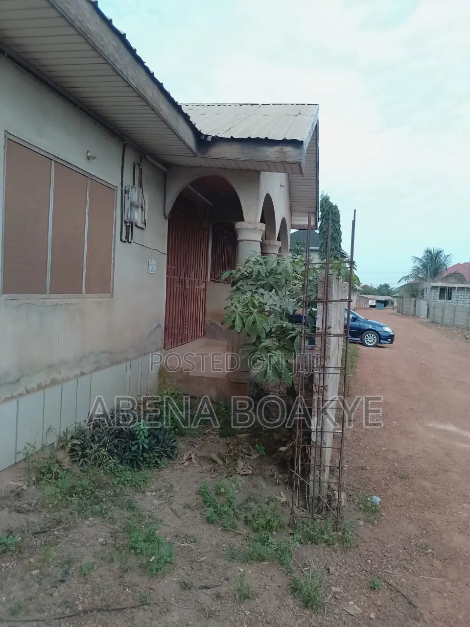 4bdrm Apartment in Ghana Flag for sale