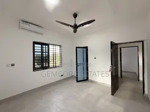 2bdrm Apartment in Nanakrom, Ashaley Botwe for rent