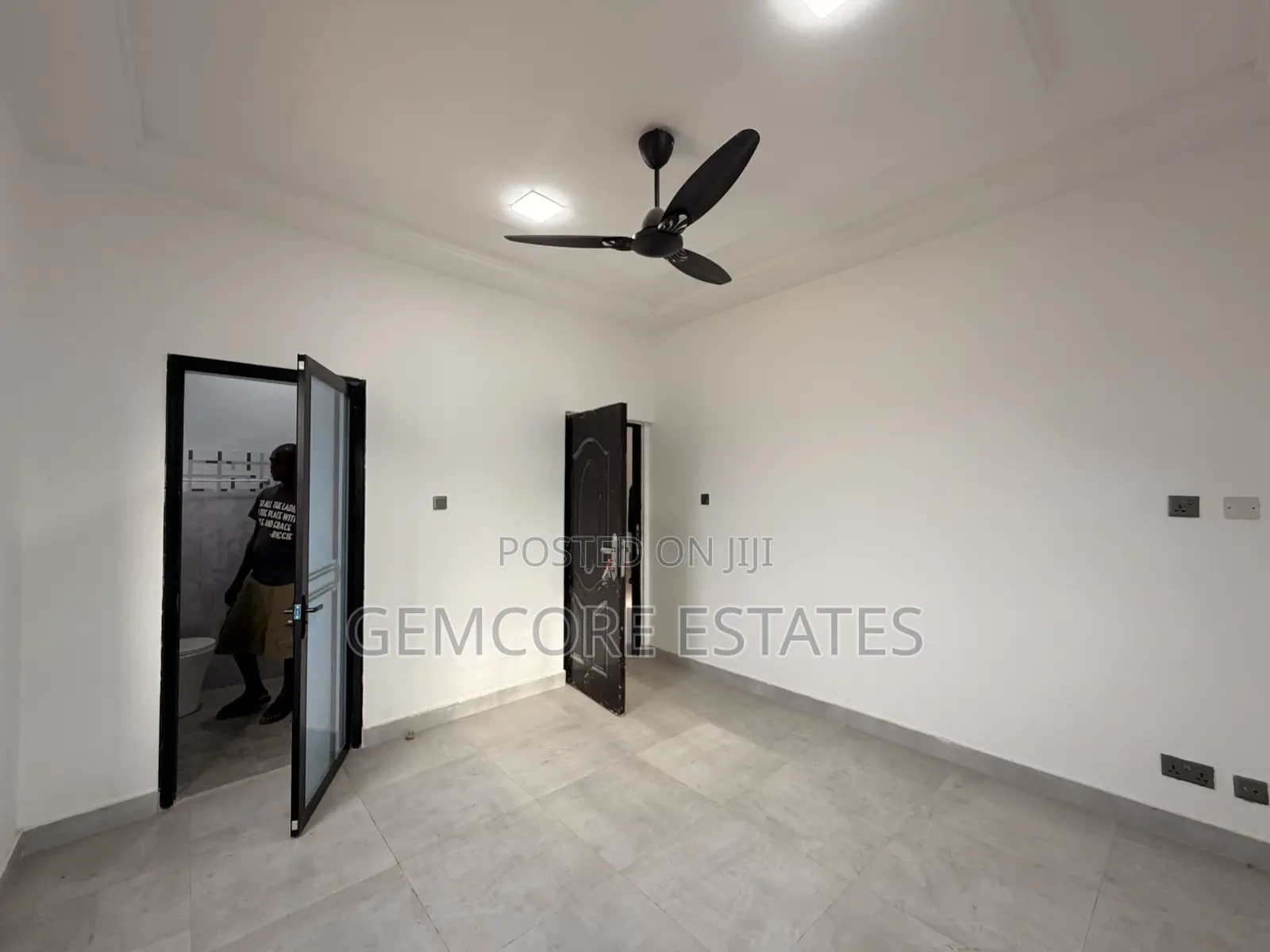2bdrm Apartment in Nanakrom, Ashaley Botwe for rent