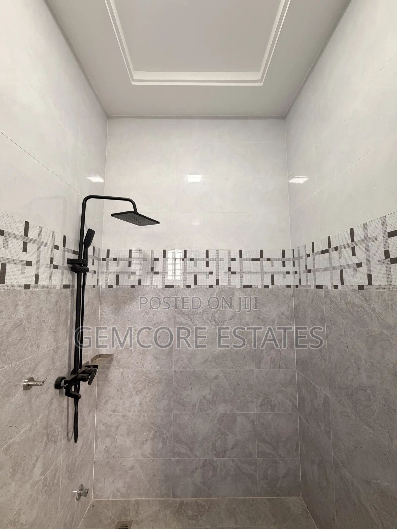 2bdrm Apartment in Nanakrom, Ashaley Botwe for rent