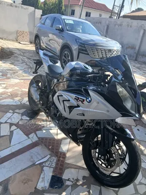 BMW Sport 2020 Gray