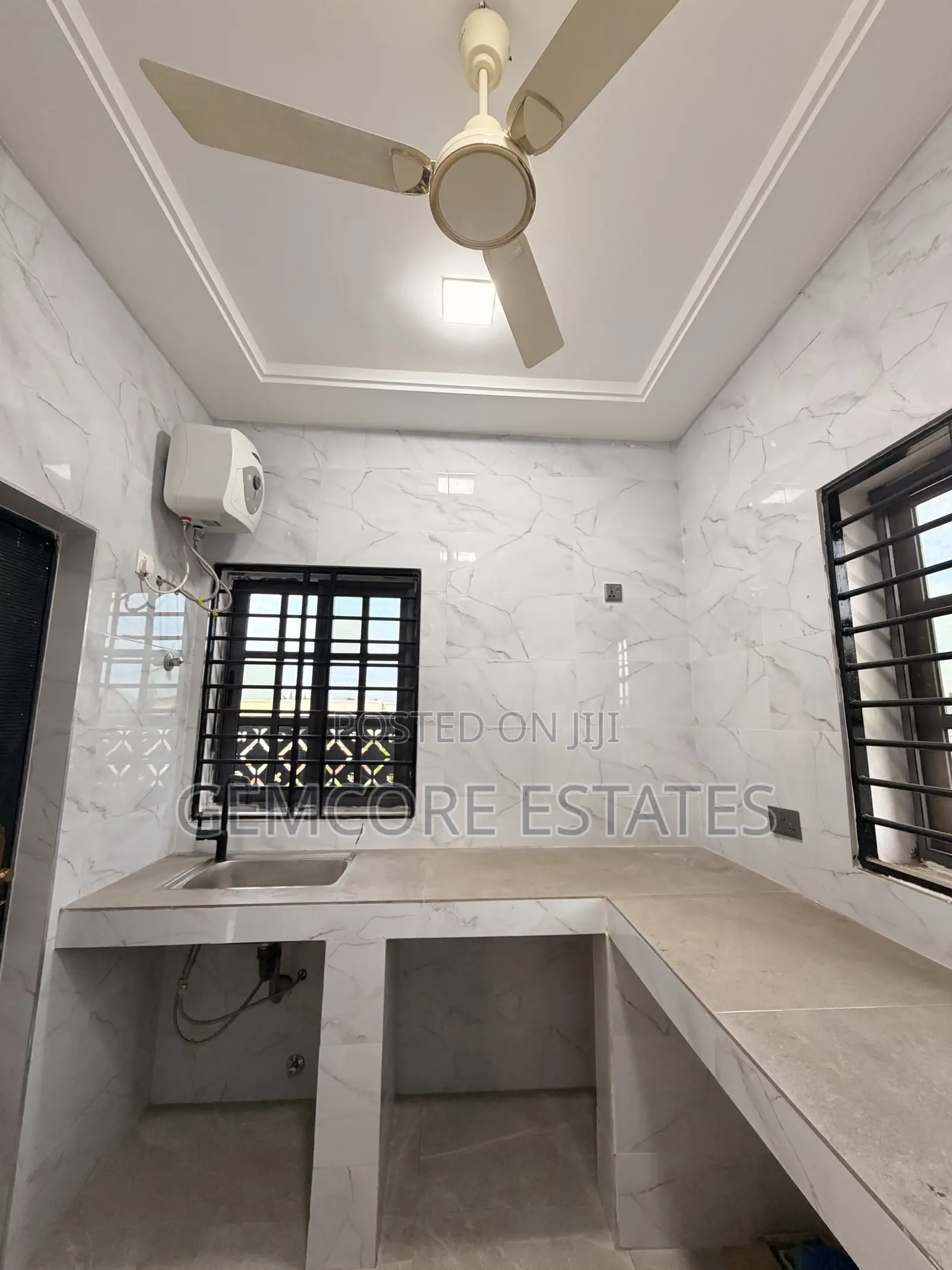 2bdrm Apartment in Nanakrom, Ashaley Botwe for rent