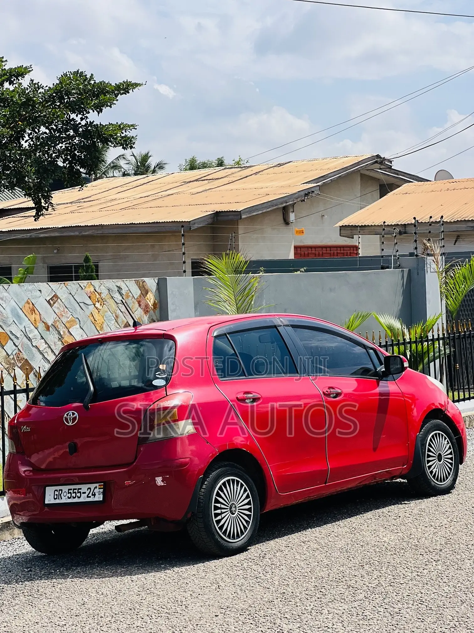 Toyota Vitz 1.3 AWD 3dr 2010 Red