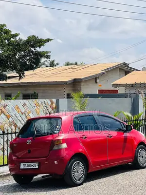 Toyota Vitz 1.3 AWD 3dr 2010 Red