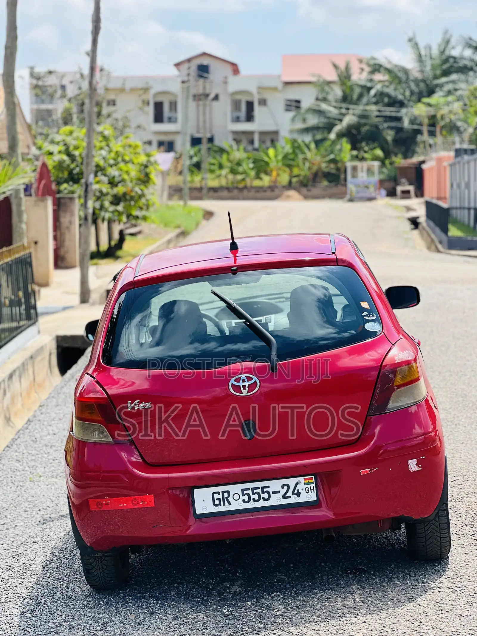 Toyota Vitz 1.3 AWD 3dr 2010 Red