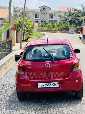 Toyota Vitz 1.3 AWD 3dr 2010 Red