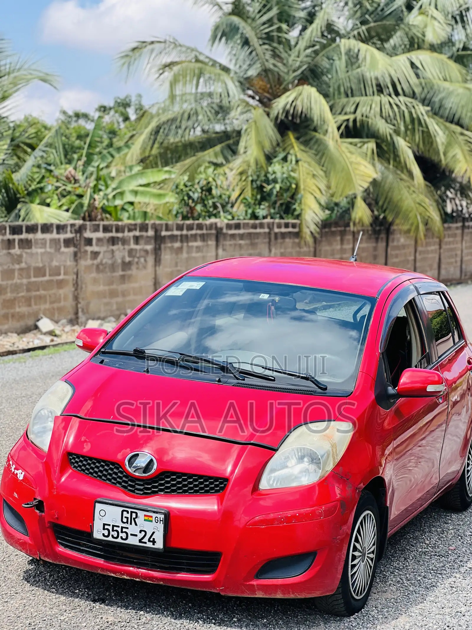 Toyota Vitz 1.3 AWD 3dr 2010 Red