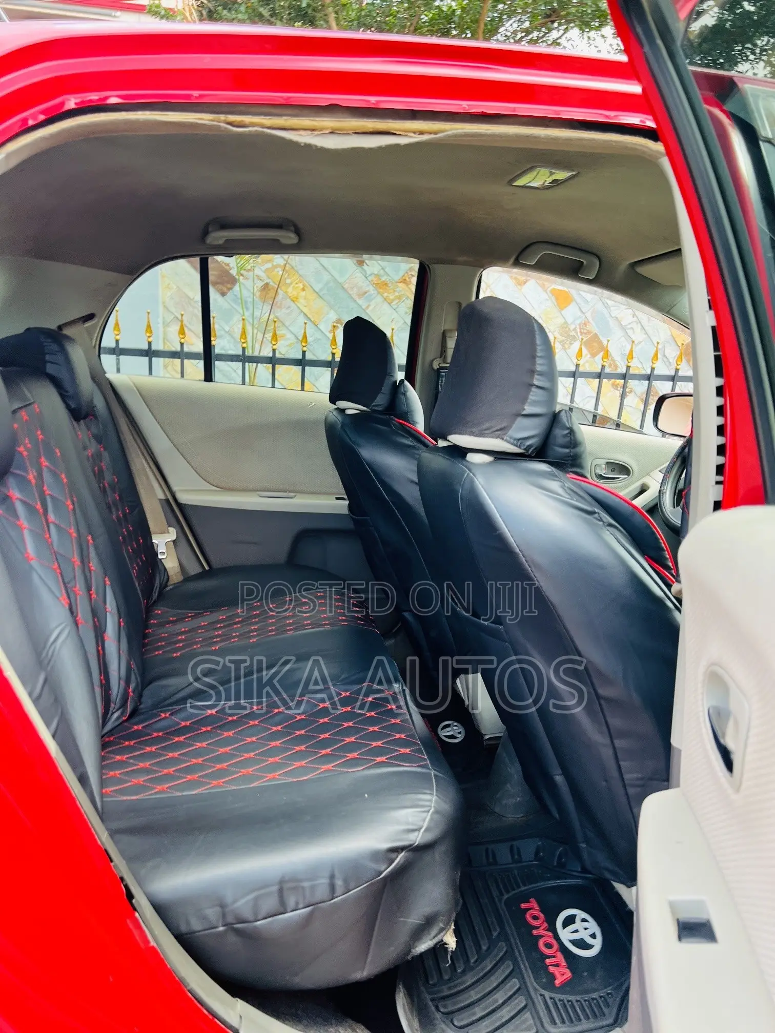 Toyota Vitz 1.3 AWD 3dr 2010 Red