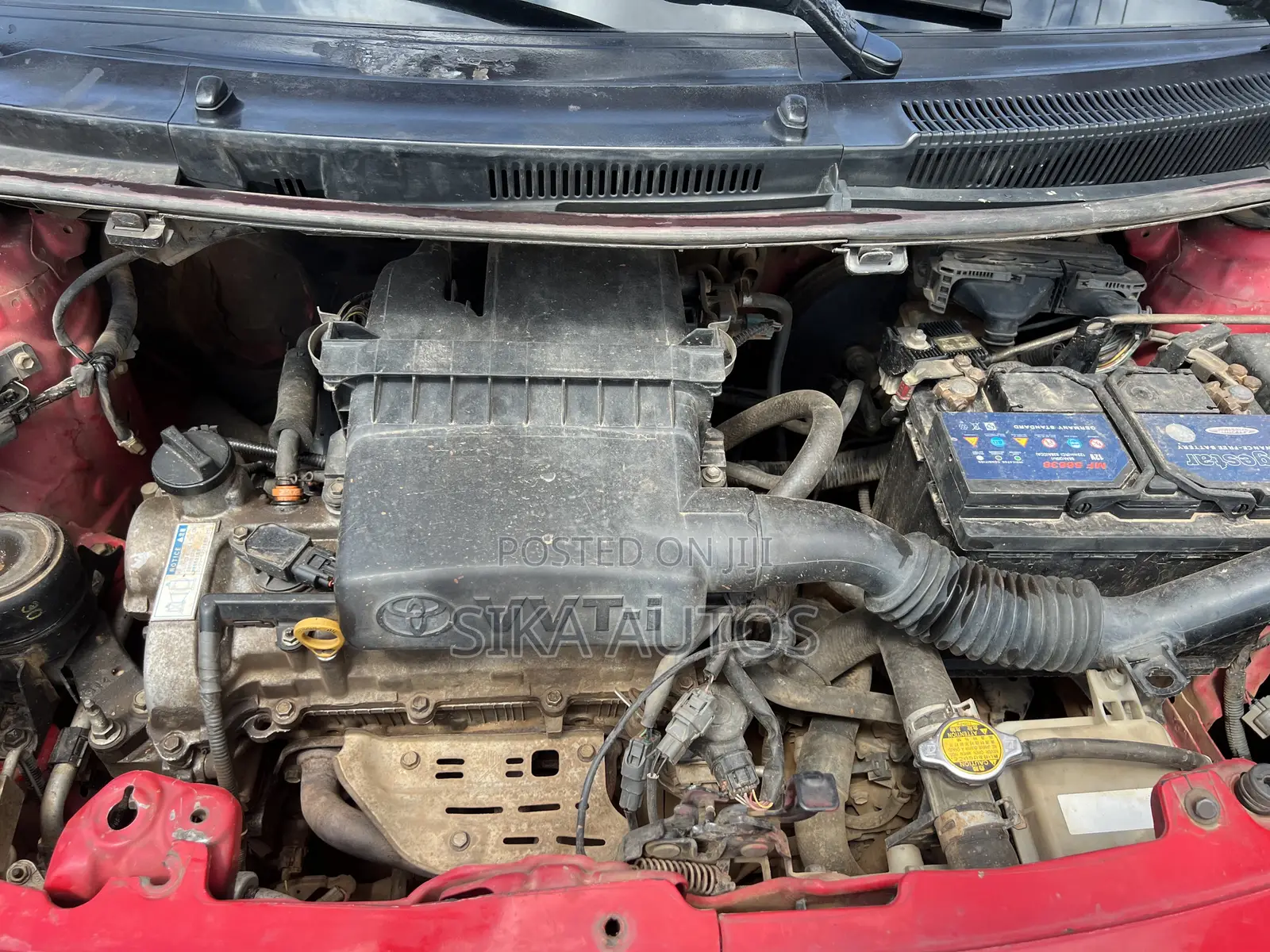 Toyota Vitz 1.3 AWD 3dr 2010 Red