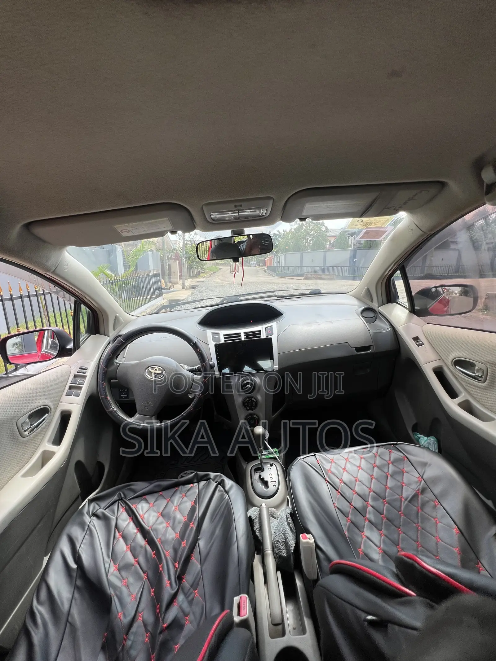 Toyota Vitz 1.3 AWD 3dr 2010 Red