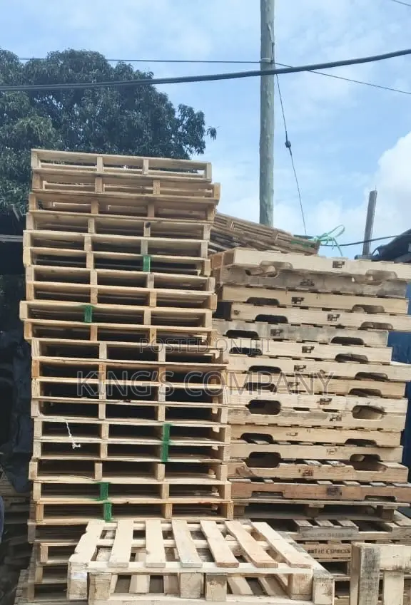 King’s Wooden Pallet