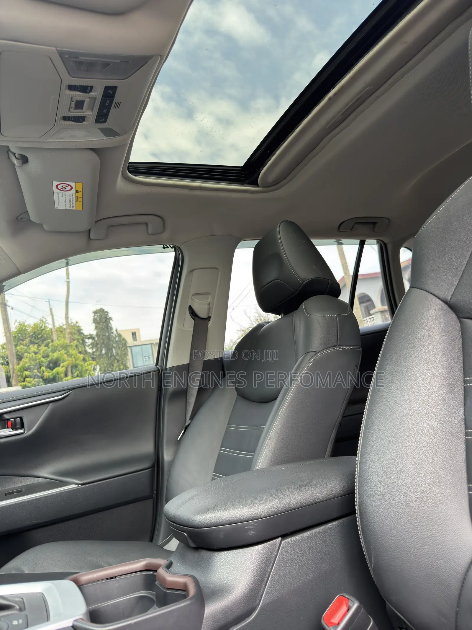 Toyota RAV4 XLE Premium AWD 2020 White