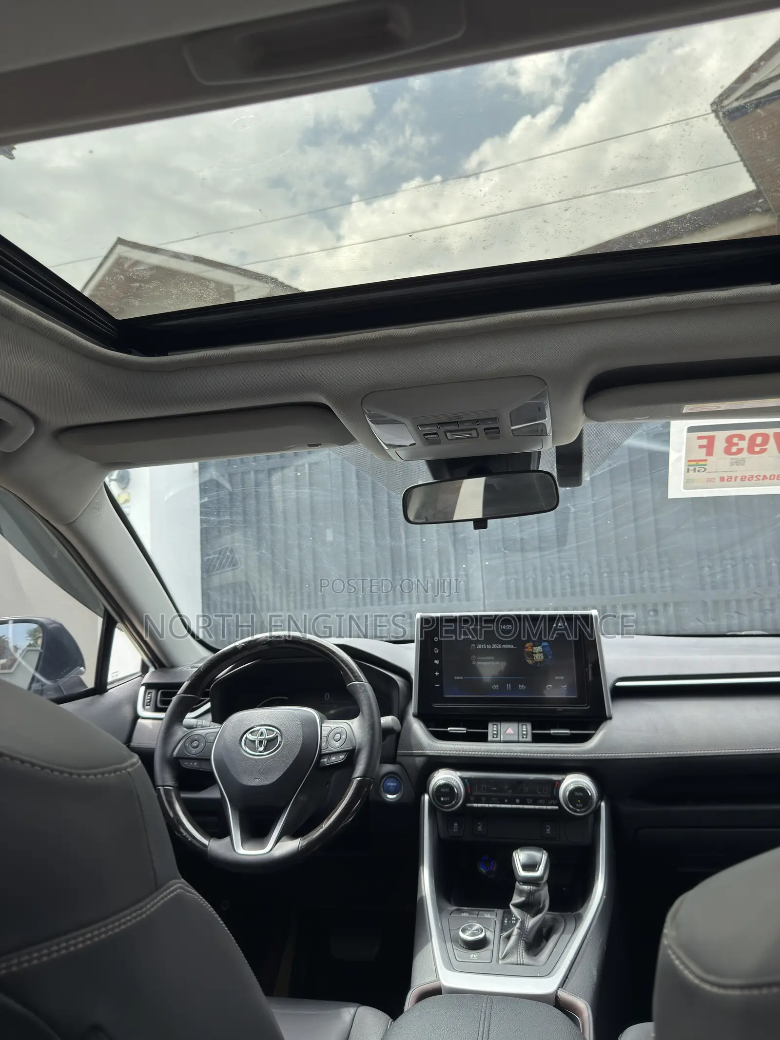 Toyota RAV4 XLE Premium AWD 2020 White