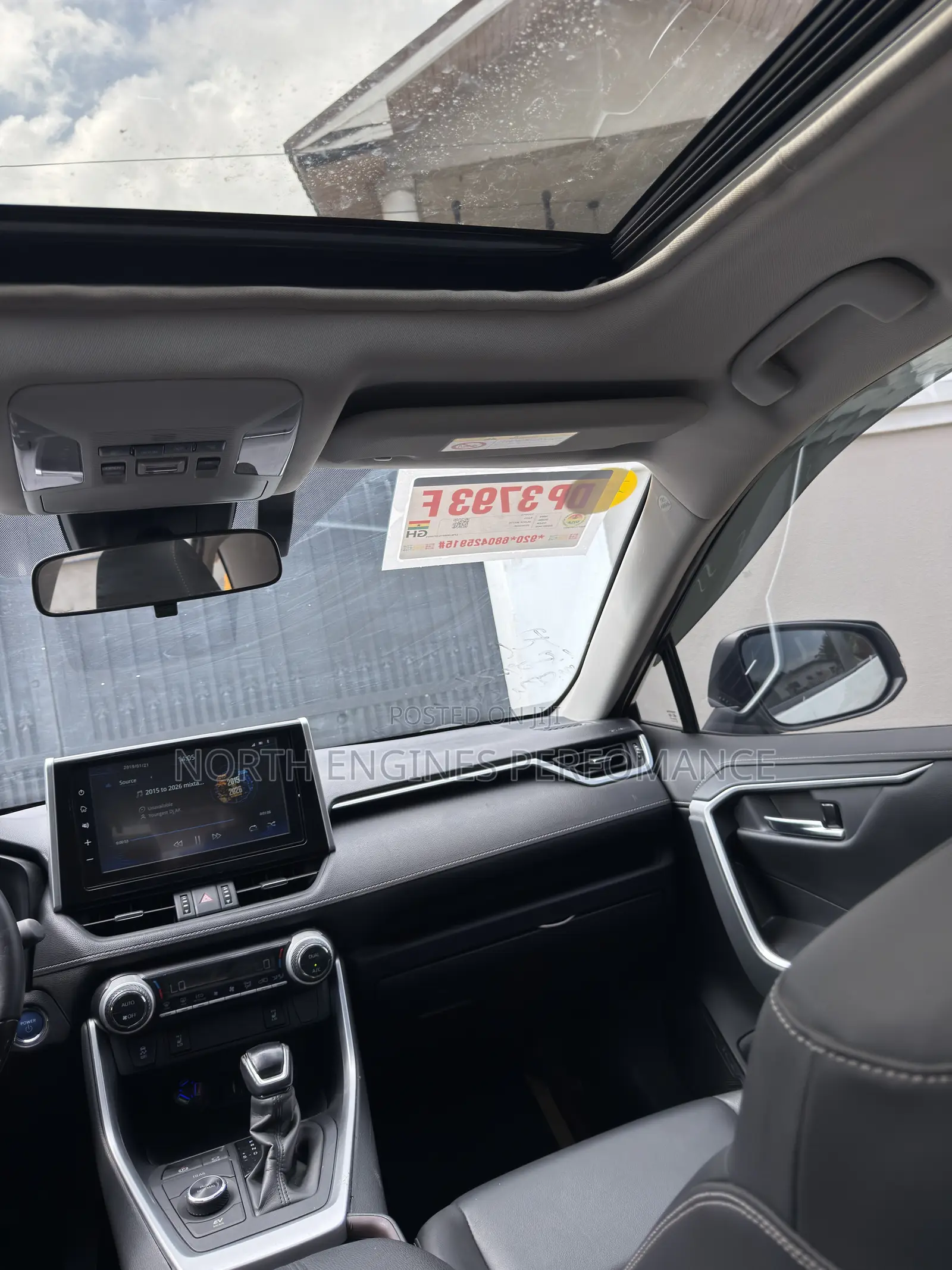 Toyota RAV4 XLE Premium AWD 2020 White