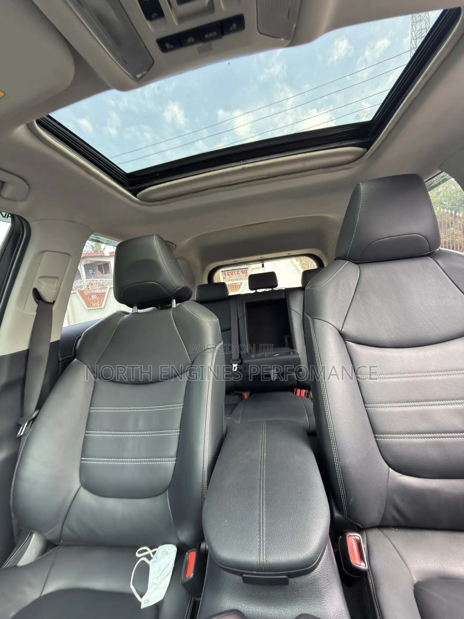 Toyota RAV4 XLE Premium AWD 2020 White
