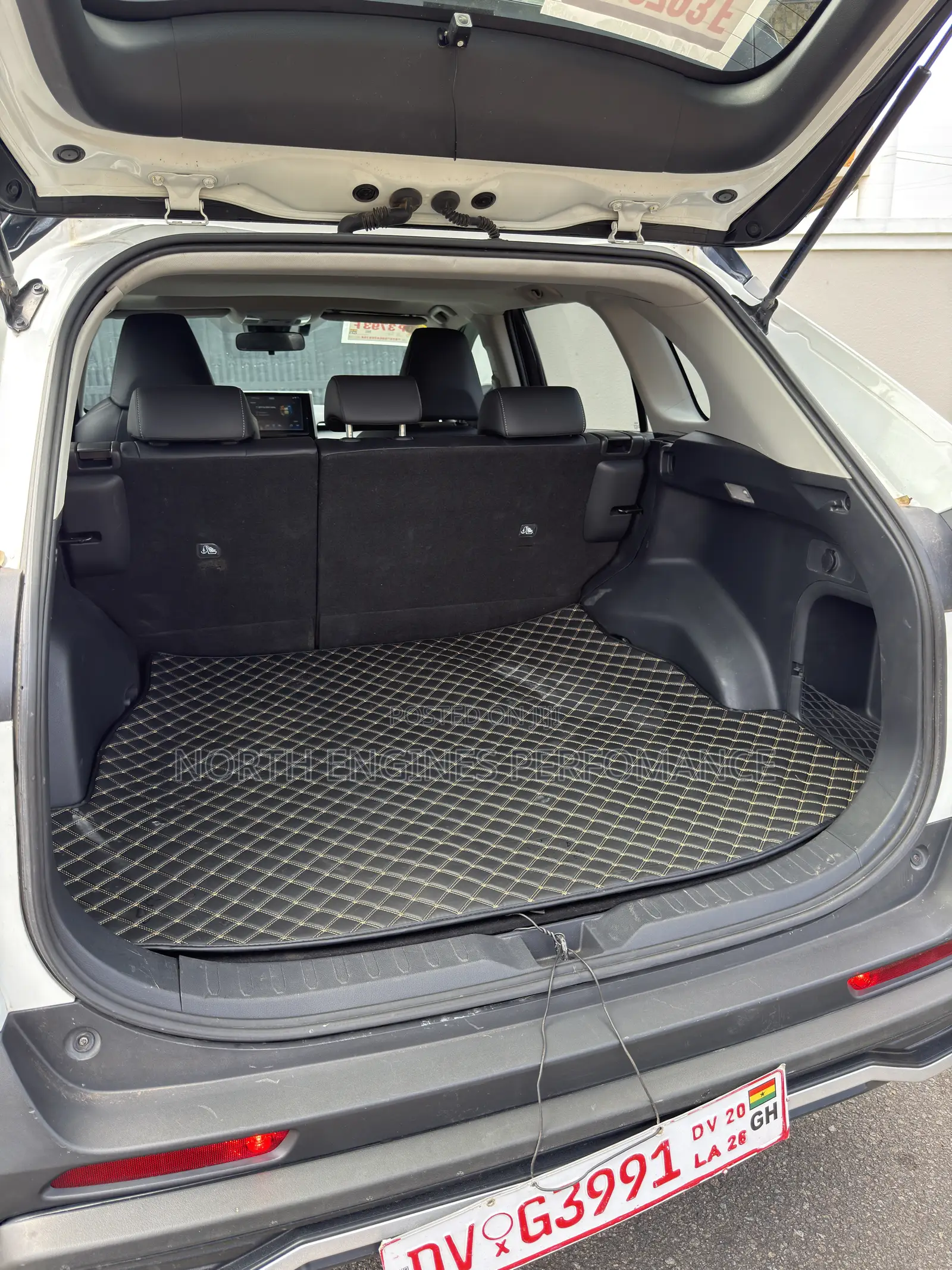 Toyota RAV4 XLE Premium AWD 2020 White
