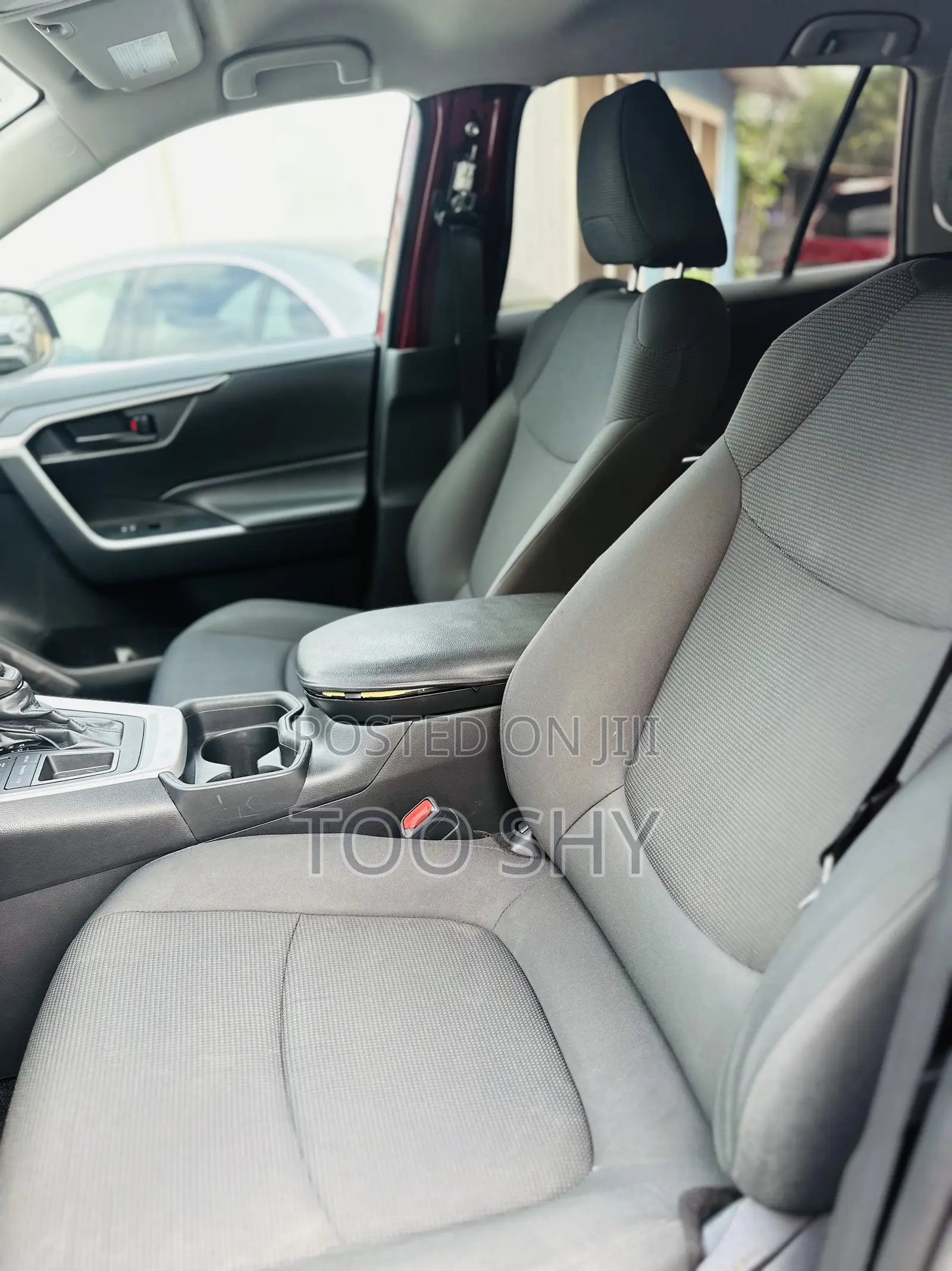 Toyota RAV4 LE AWD 2020 Red