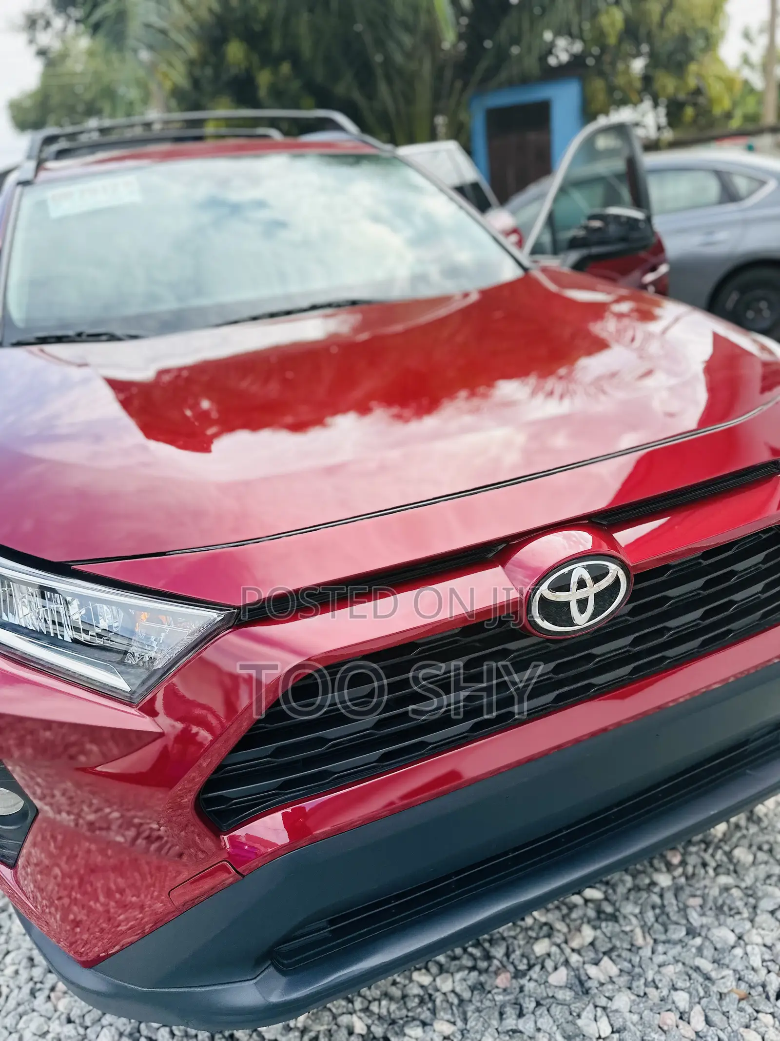 Toyota RAV4 LE AWD 2020 Red