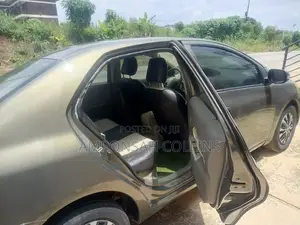 Toyota Yaris 2012 Gray