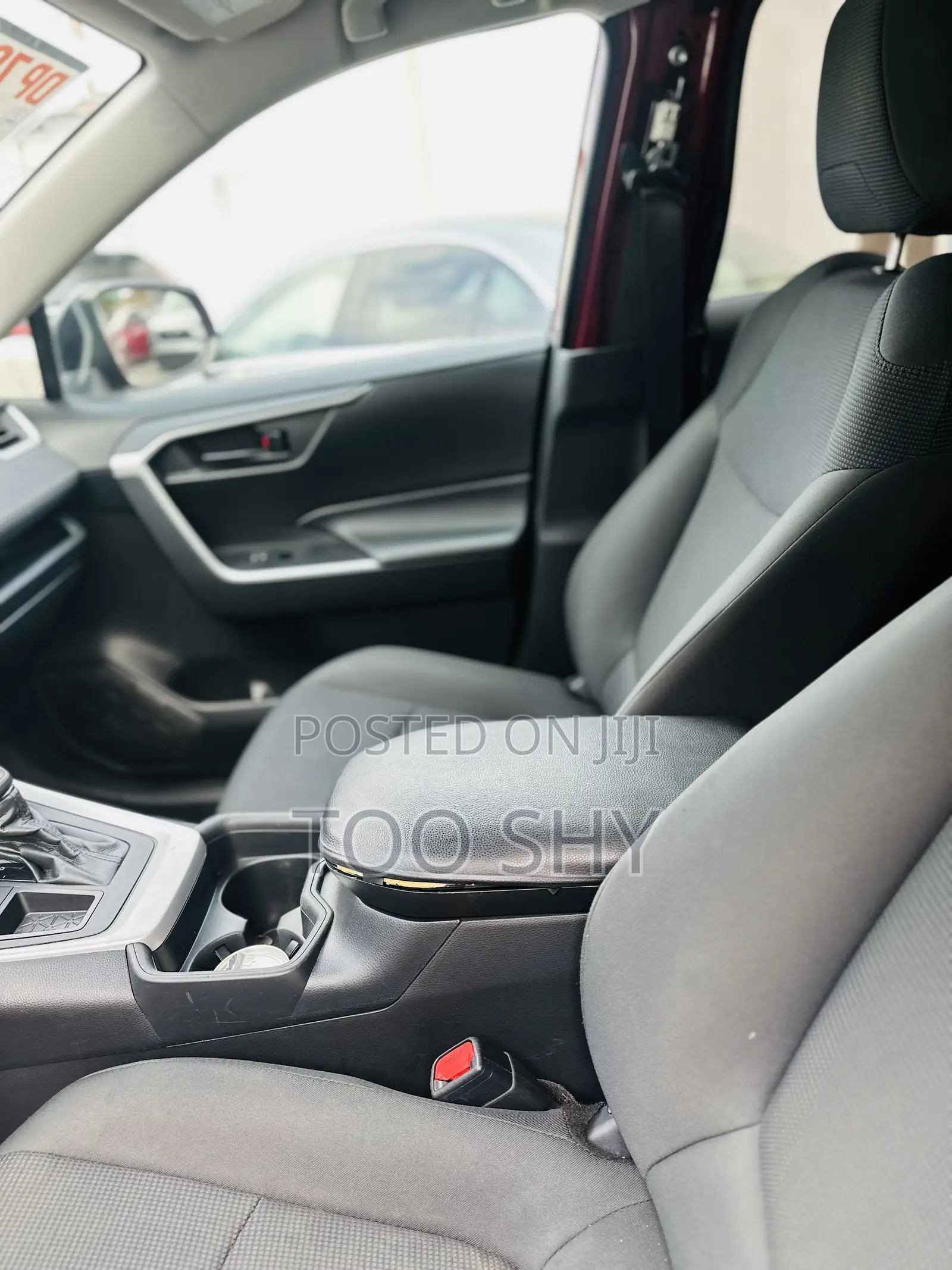 Toyota RAV4 LE AWD 2020 Red