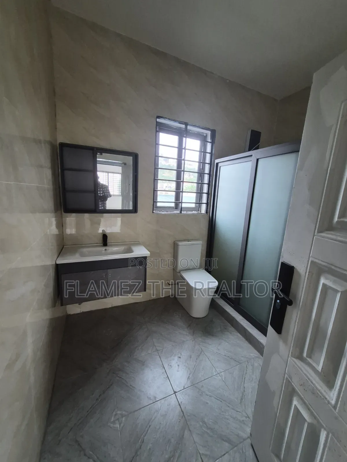 3bdrm Duplex in Acp Estate Area, Kwabenya for sale