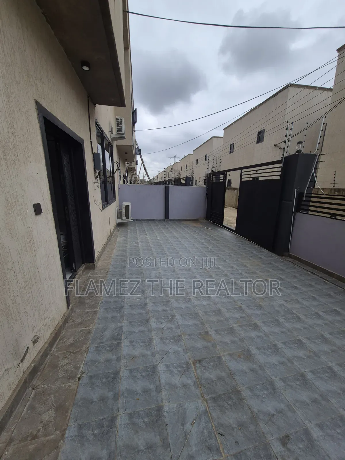 3bdrm Duplex in Acp Estate Area, Kwabenya for sale