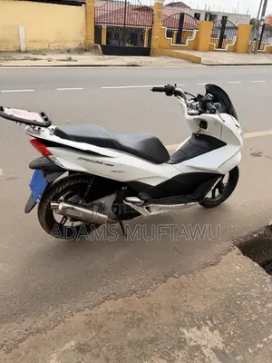 Honda 2022 White