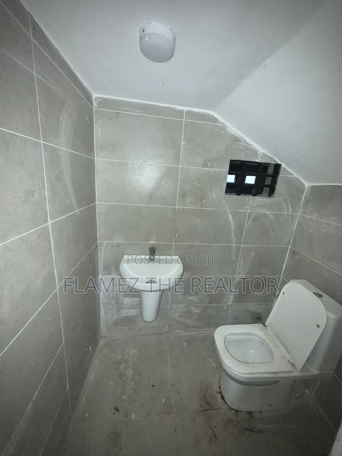 3bdrm House in Acp, Kwabenya for sale