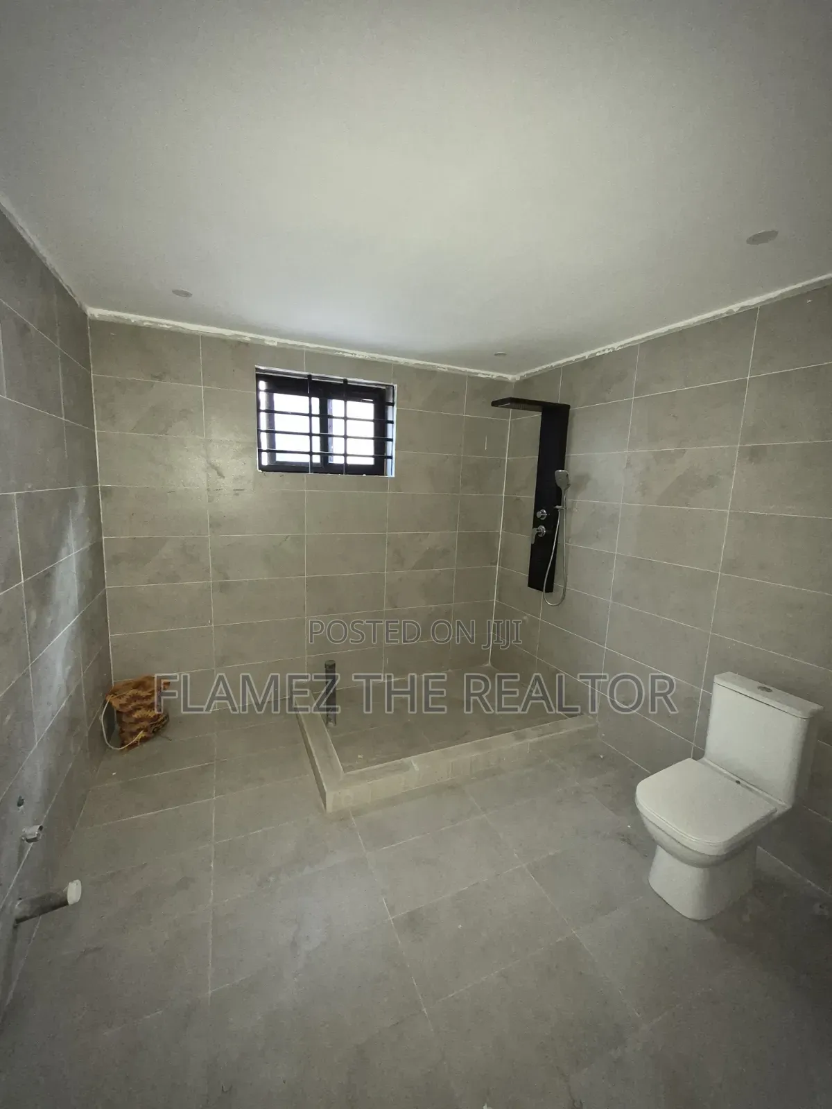 3bdrm House in Acp, Kwabenya for sale