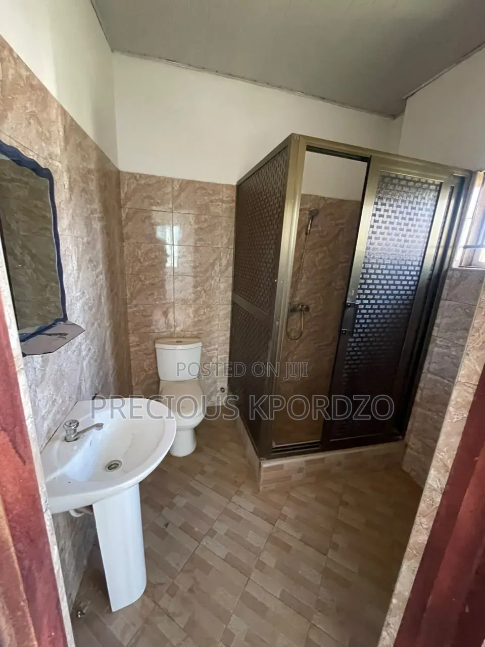 1bdrm Apartment in Housing Down Adenta for rent