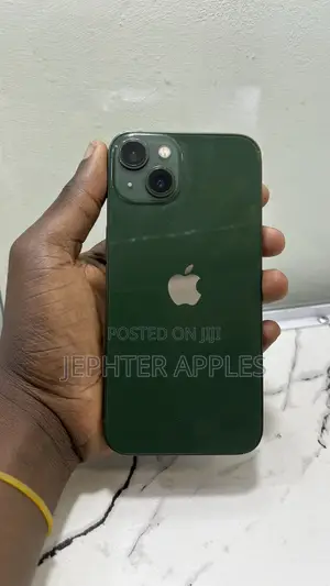 Apple iPhone 13 128 GB Green