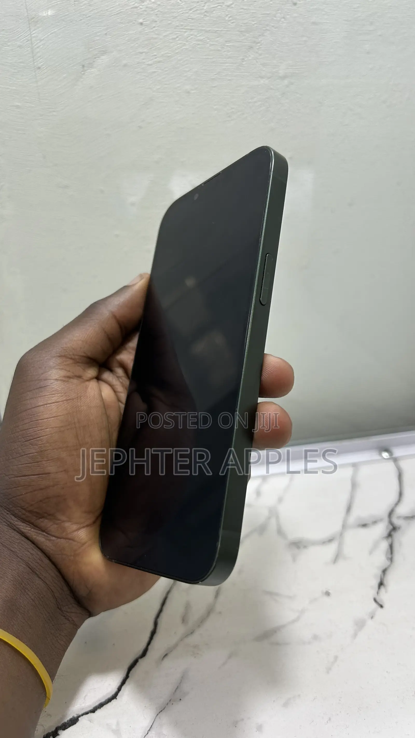 Apple iPhone 13 128 GB Green