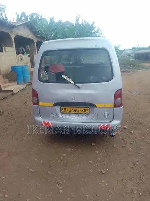 Hyundai H-100 2003 Silver