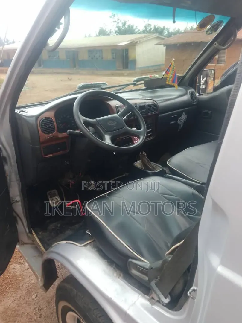 Hyundai H-100 2003 Silver