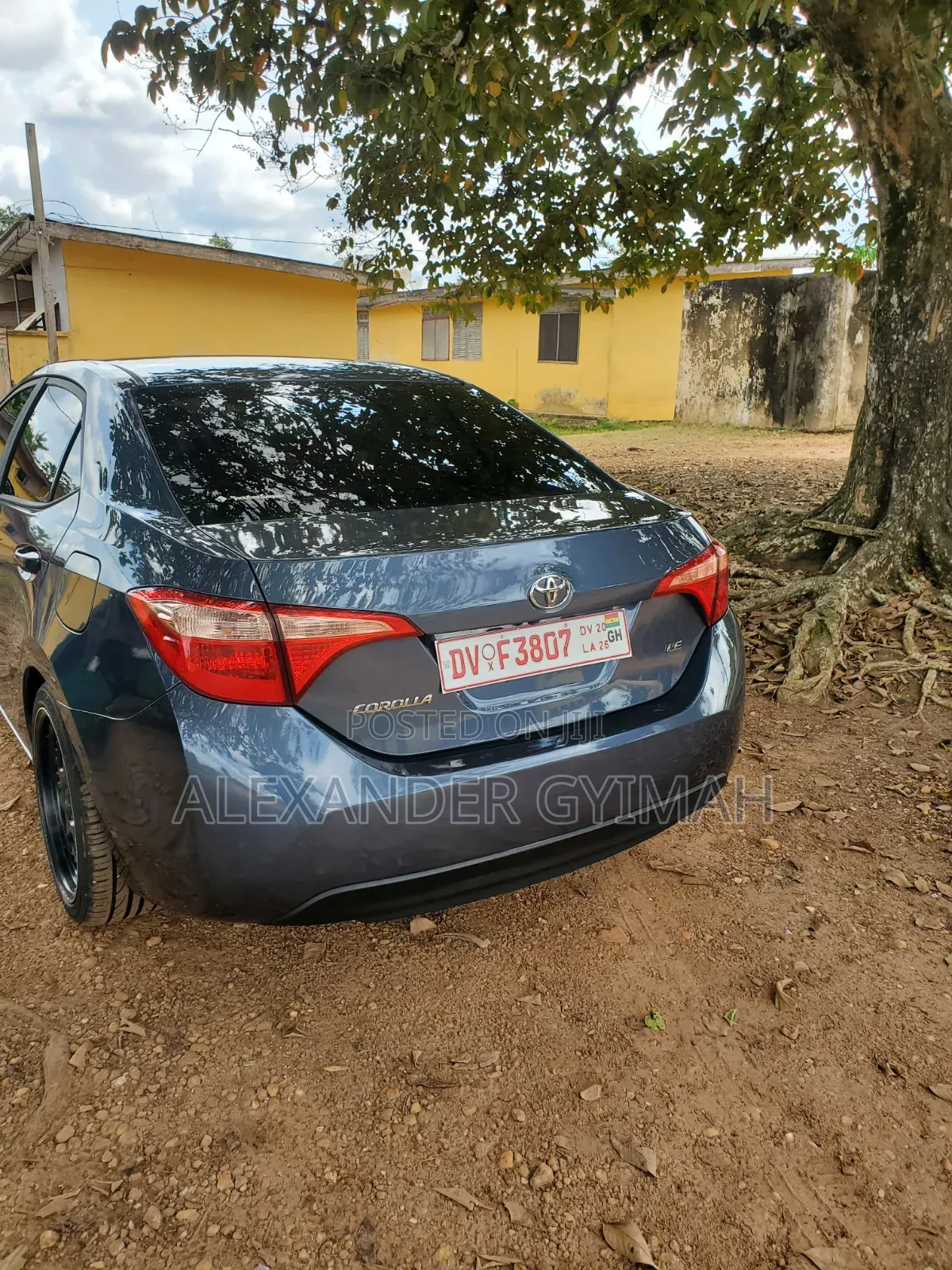 Toyota Corolla LE ECO 4dr Sedan (1.8L 4cyl CVT) 2017 Gray