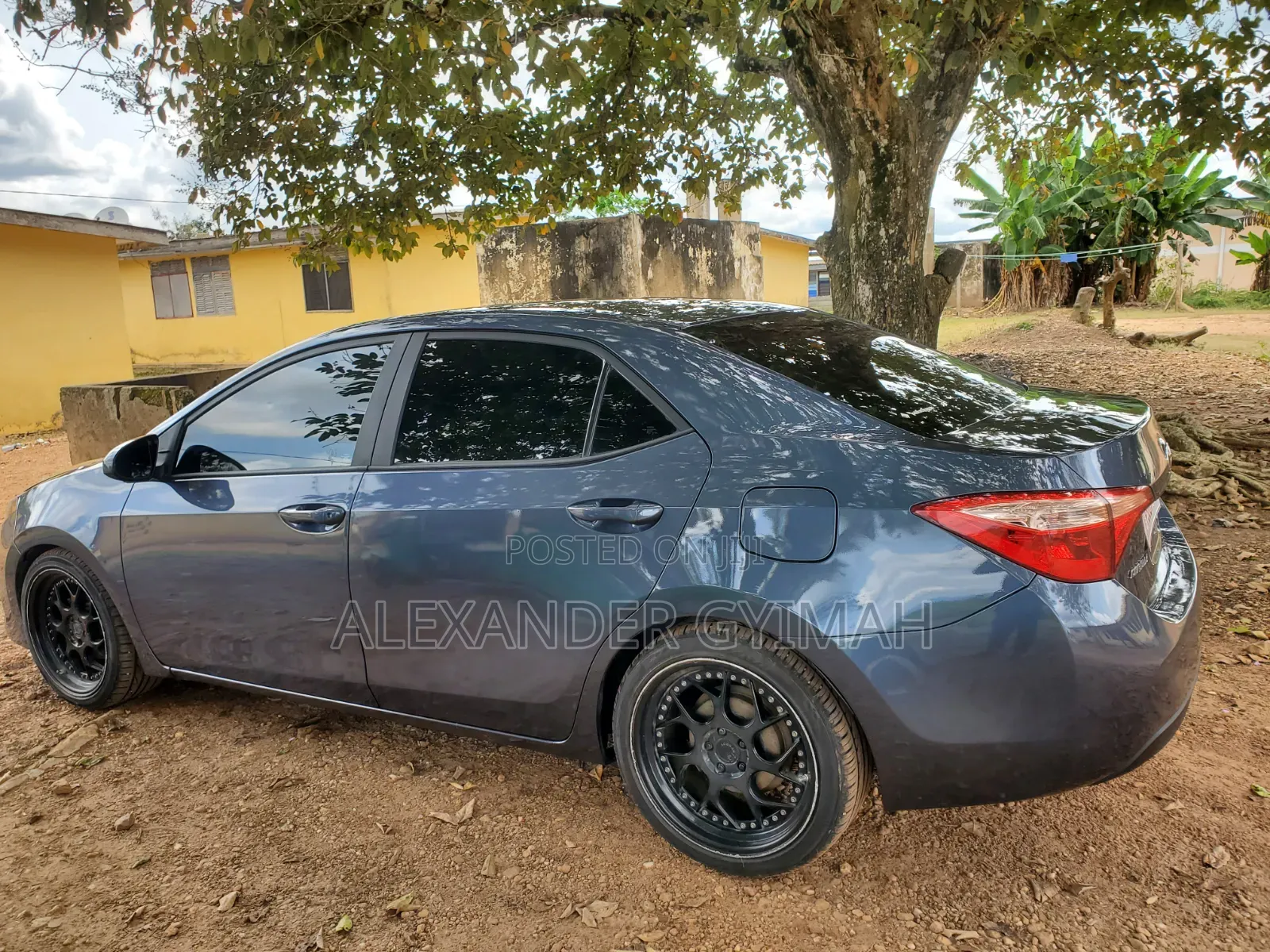Toyota Corolla LE ECO 4dr Sedan (1.8L 4cyl CVT) 2017 Gray