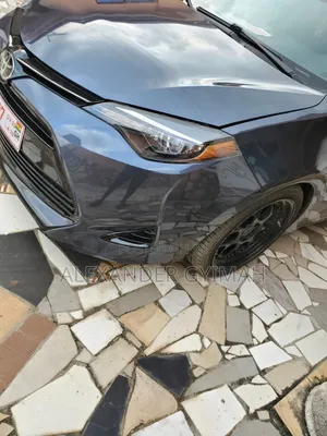 Toyota Corolla LE ECO 4dr Sedan (1.8L 4cyl CVT) 2017 Gray