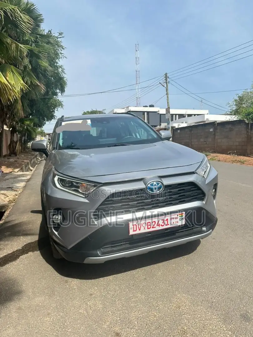 Toyota RAV4 2021 Silver
