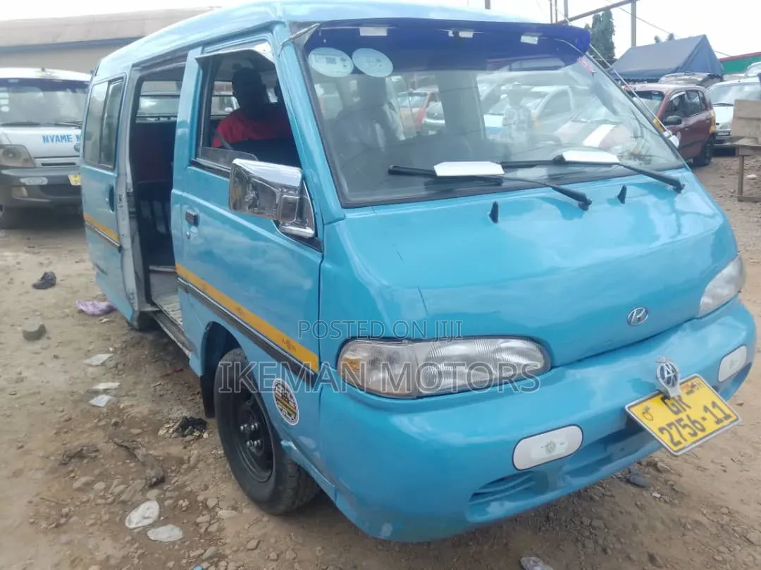 Hyundai H-100 2004 Blue